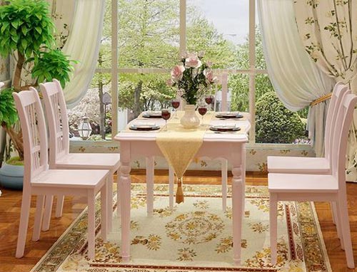 韩式风格的桌子有独特的设计与精致的工艺