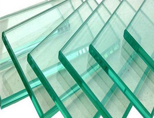 钢化玻璃是一种具有较高安全性和耐用性的家具材料